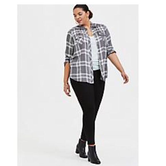 TORRID Grey Plaid button down Size 1x - Picture 1 of 8